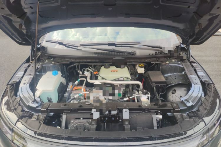 Used Nissan N7 2025 625 Max Engine Bay