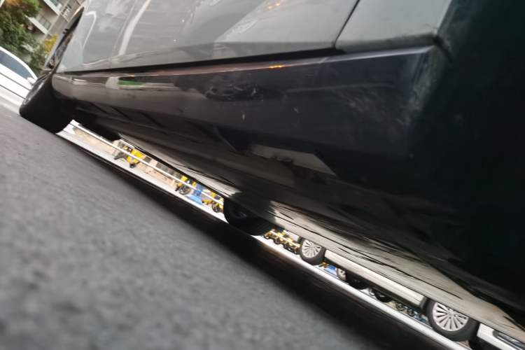 Used Nissan N7 2025 625 Pro Chassis Front Right