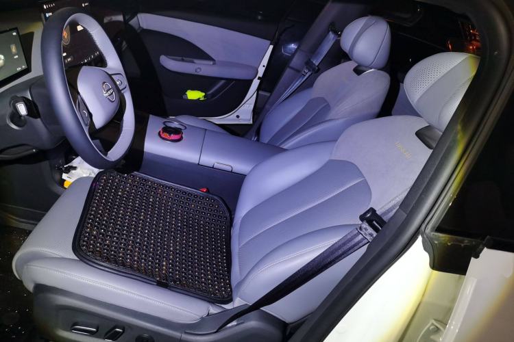Used Nissan N7 2025 625 Pro Driver Seat