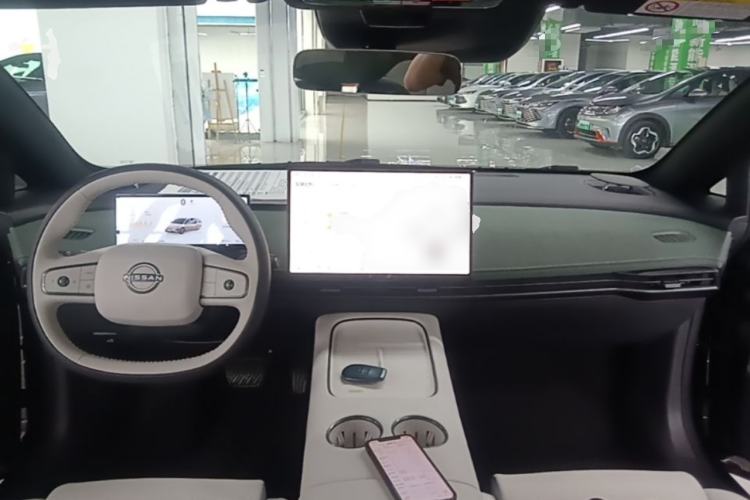 Used Nissan N7 2025 510 Pro Center Console