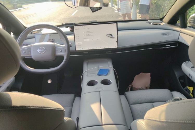 Used Nissan N7 2025 625 Pro Center Console