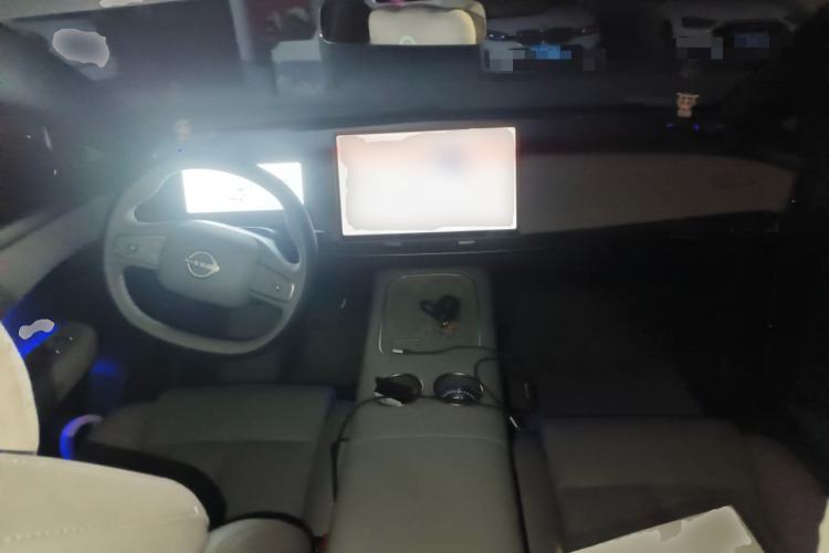 Used Nissan N7 2025 625 Pro Center Console