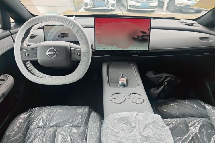 Used Nissan N7 2025 625 Pro Center Console