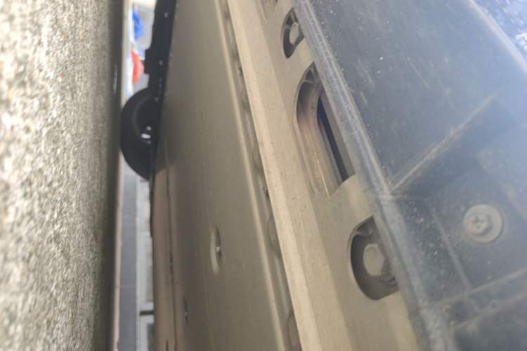 Used Nissan N7 2025 625 Max Chassis Front Left