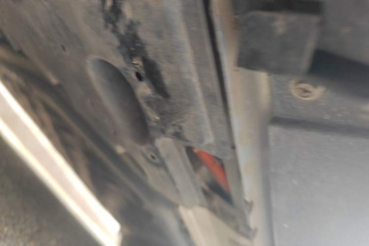 Used Nissan N7 2025 625 Max Chassis Front Left