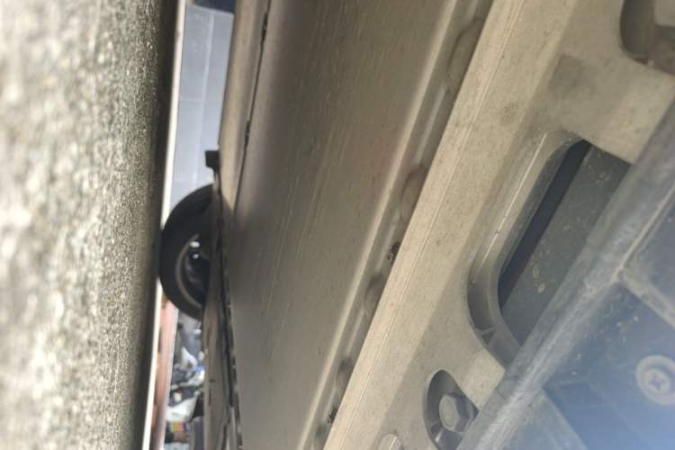 Used Nissan N7 2025 625 Max Chassis Rear Left