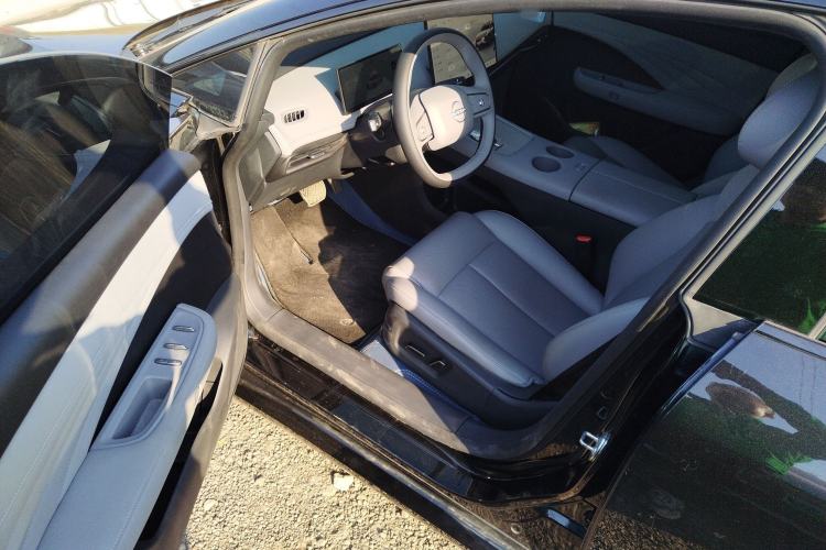 Used Nissan N7 2025 510 Air Driver Seat