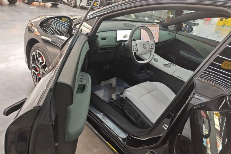 Used Nissan N7 2025 510 Max Driver Seat