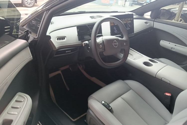 Used Nissan N7 2025 510 Max Driver Seat