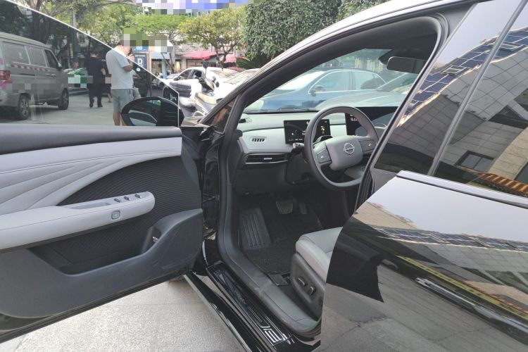 Used Nissan N7 2025 625 Max Driver Seat