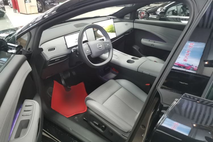 Used Nissan N7 2025 510 Max Driver Seat