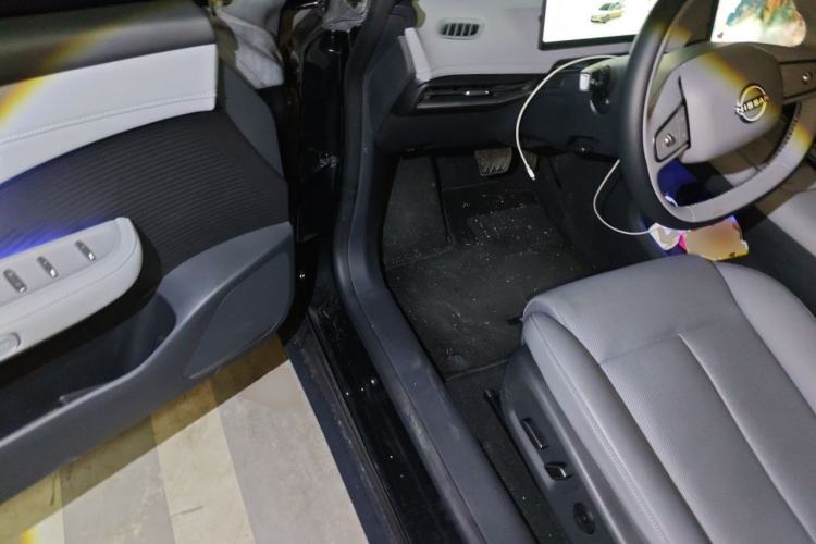 Used Nissan N7 2025 510 Pro Driver Seat
