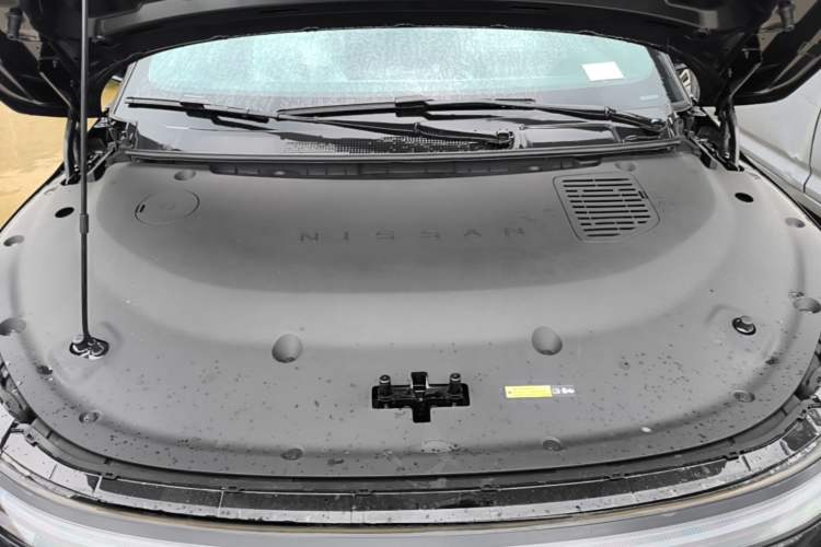 Used Nissan N7 2025 510 Pro Engine Bay