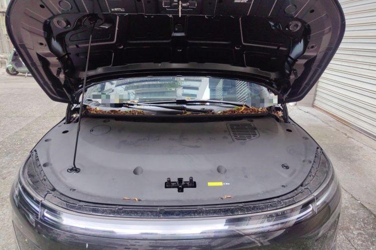 Used Nissan N7 2025 625 Max Engine Bay