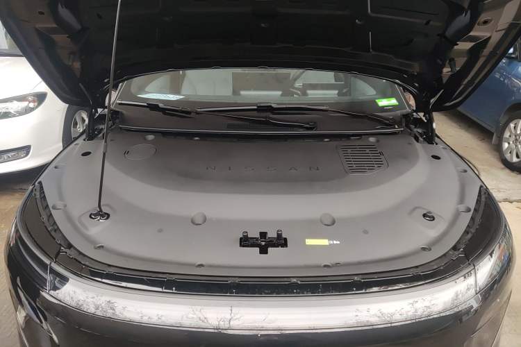 Used Nissan N7 2025 510 Air Engine Bay