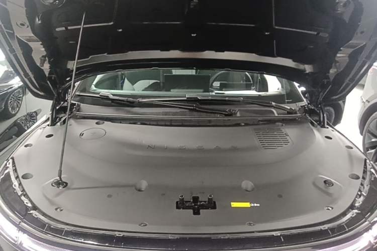 Used Nissan N7 2025 510 Pro Engine Bay