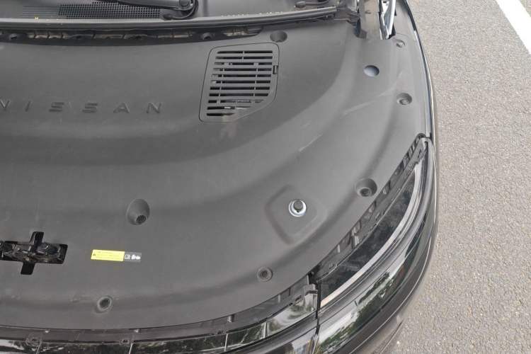 Used Nissan N7 2025 625 Max Engine Bay Left