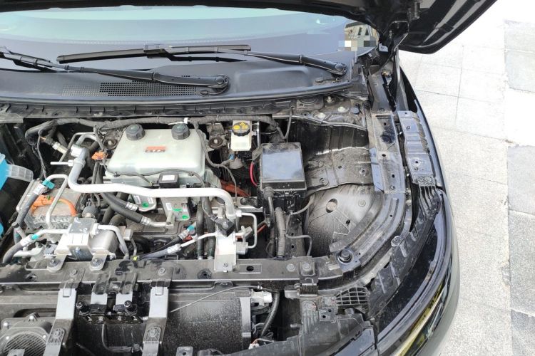 Used Nissan N7 2025 625 Max Engine Bay Left