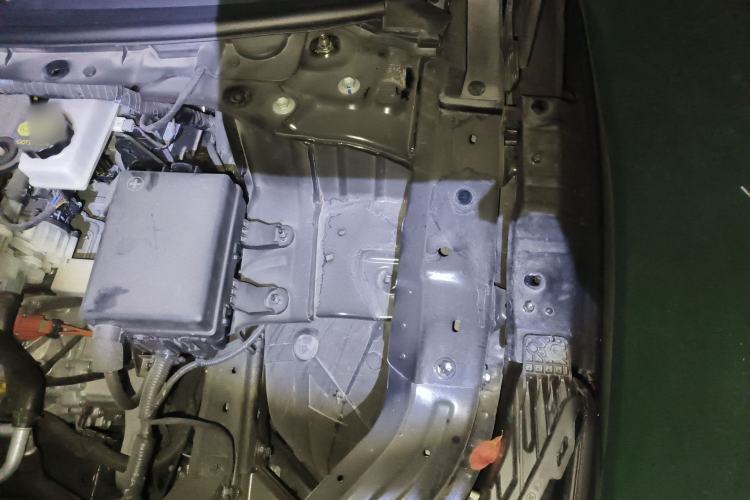 Used Nissan N7 2025 625 Pro Engine Bay Left