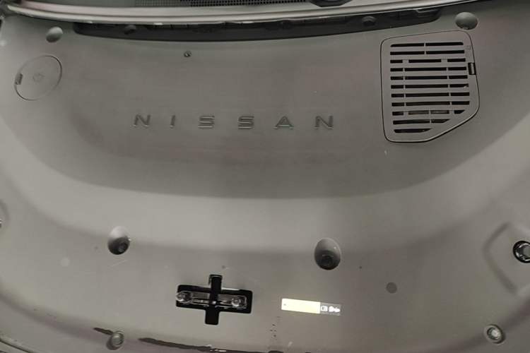 Used Nissan N7 2025 625 Pro Engine Bay