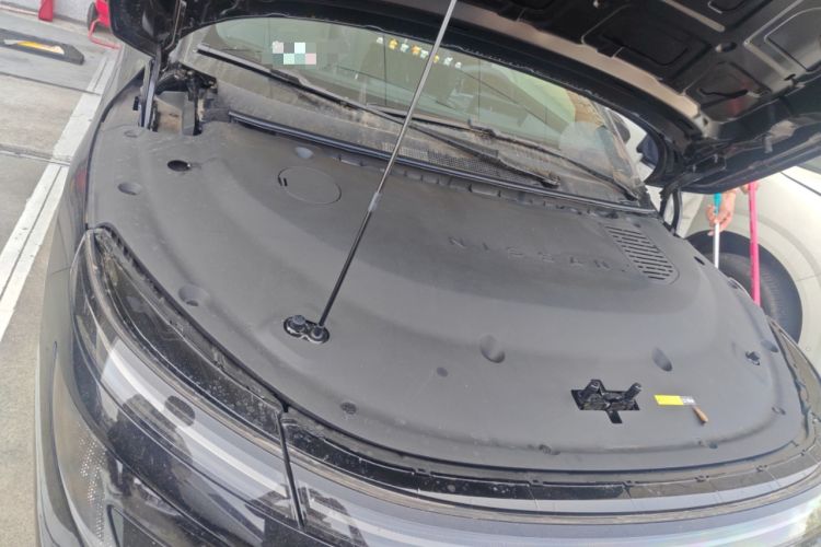 Used Nissan N7 2025 625 Max Engine Bay Right