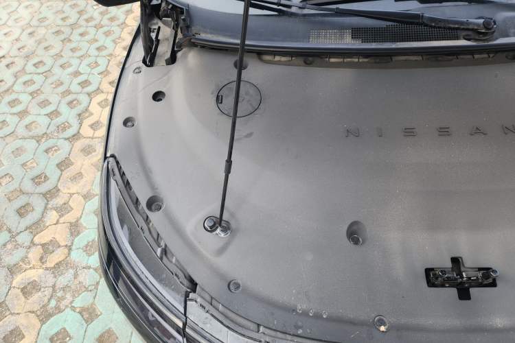 Used Nissan N7 2025 510 Pro Engine Bay Right