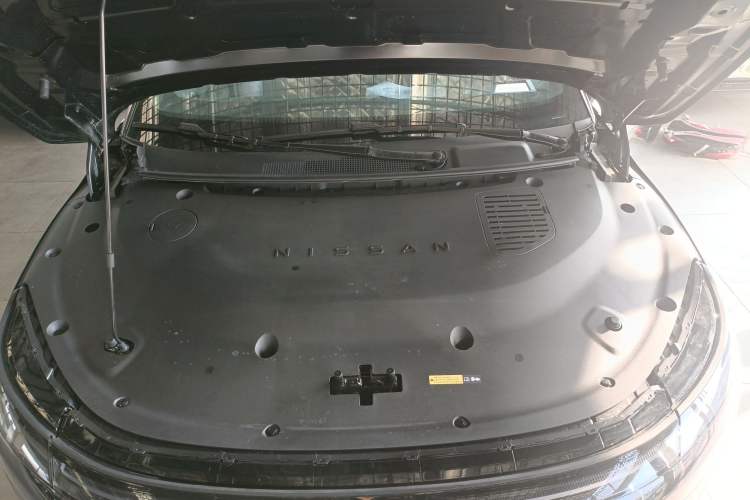 Used Nissan N7 2025 510 Max Engine Bay