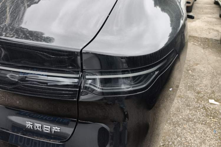 Used Nissan N7 2025 510 Air Exterior 3