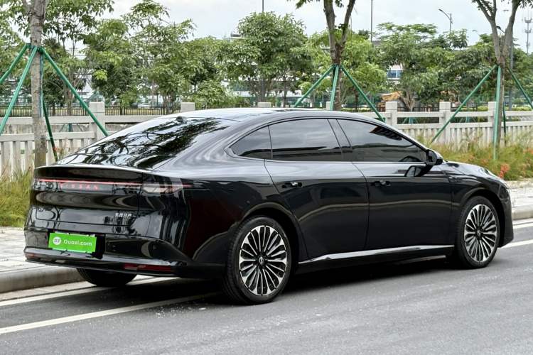 Used Nissan N7 2025 625 Max Exterior 3