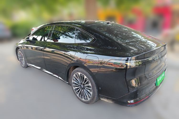 Used Nissan N7 2025 625 Max Exterior 3