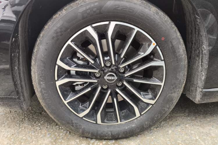 Used Nissan N7 2025 510 Air Exterior 4