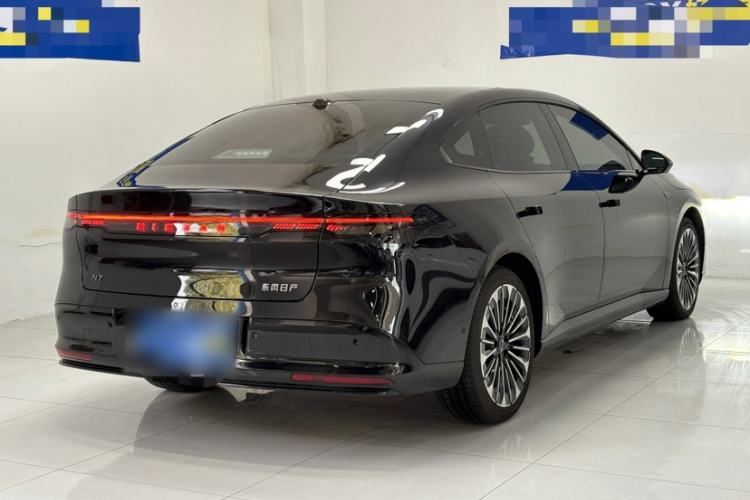 Used Nissan N7 2025 625 Max Exterior 5
