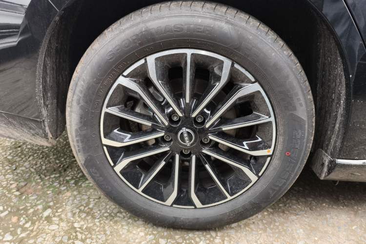 Used Nissan N7 2025 510 Air Exterior 5