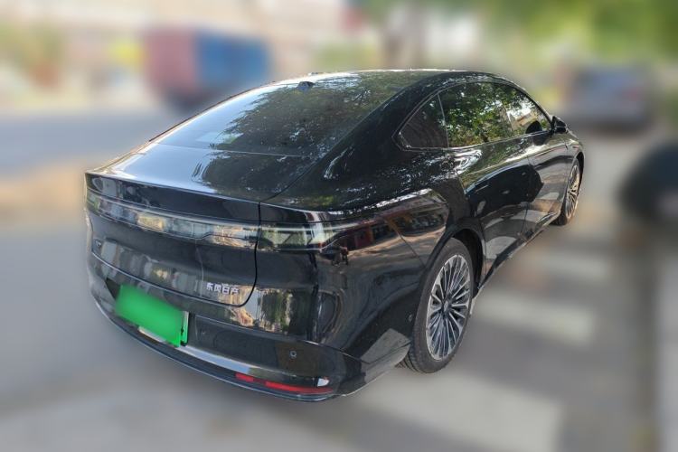 Used Nissan N7 2025 625 Max Exterior 5