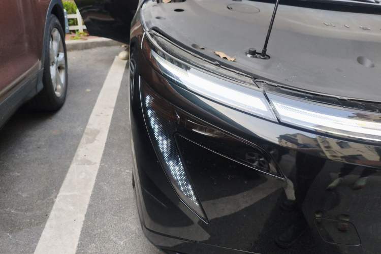Used Nissan N7 2025 510 Pro Exterior 6