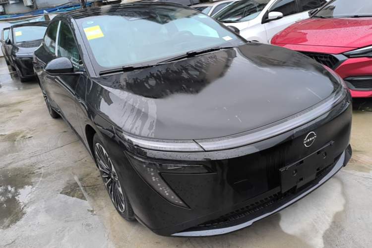 Used Nissan N7 2025 625 Pro Front Right 45 Deg
