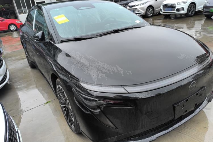 Used Nissan N7 2025 510 Pro Front Right 45 Deg