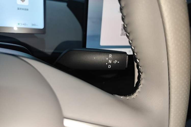 Used Nissan N7 2025 625 Max Gear Lever