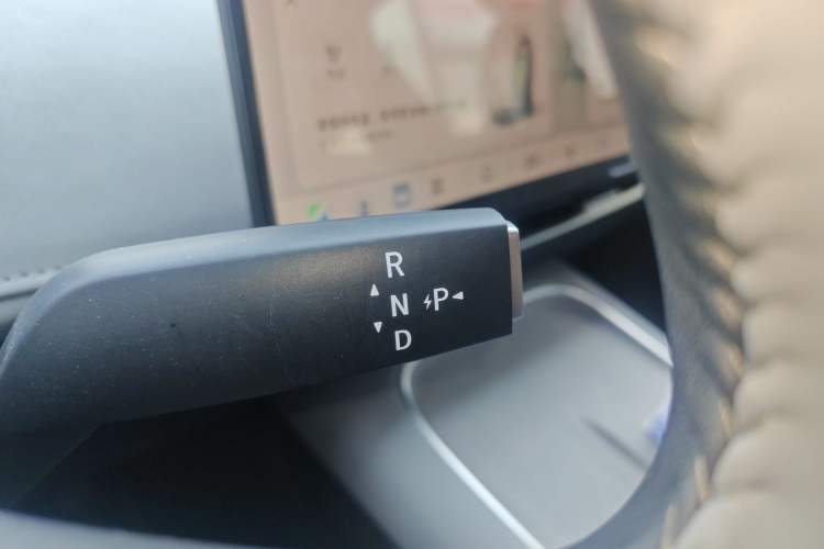 Used Nissan N7 2025 625 Max Gear Lever