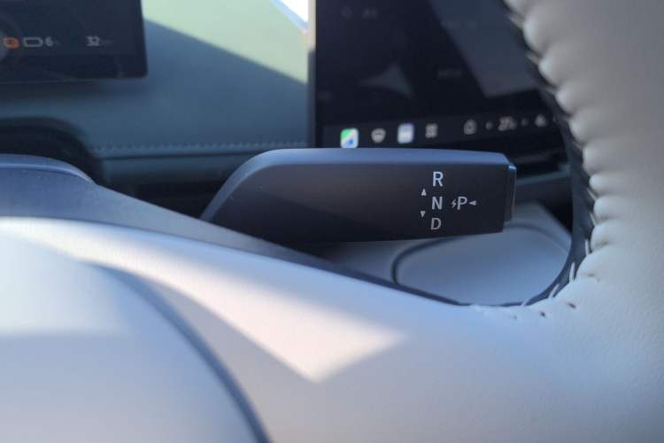 Used Nissan N7 2025 510 Max Gear Lever