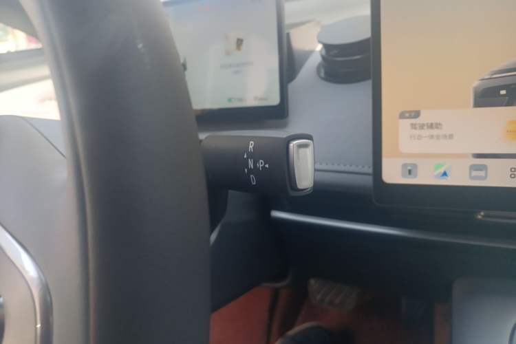 Used Nissan N7 2025 625 Pro Gear Lever