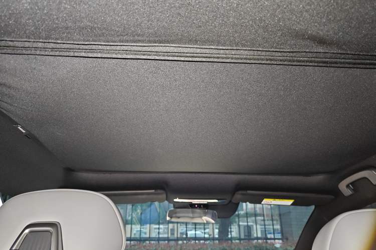 Used Nissan N7 2025 625 Pro Headliner