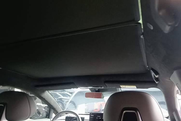 Used Nissan N7 2025 510 Max Headliner