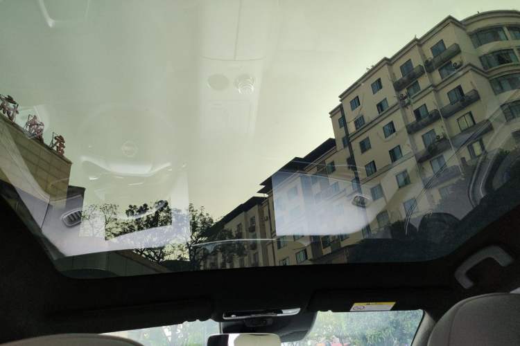 Used Nissan N7 2025 625 Max Headliner