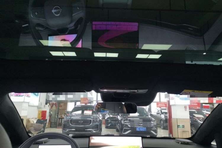 Used Nissan N7 2025 510 Max Headliner