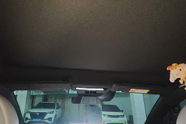 Used Nissan N7 2025 510 Max Headliner