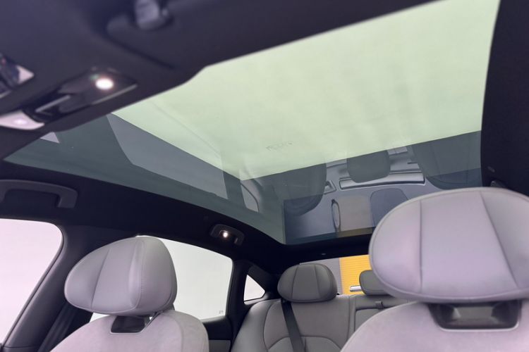 Used Nissan N7 2025 625 Pro Headliner