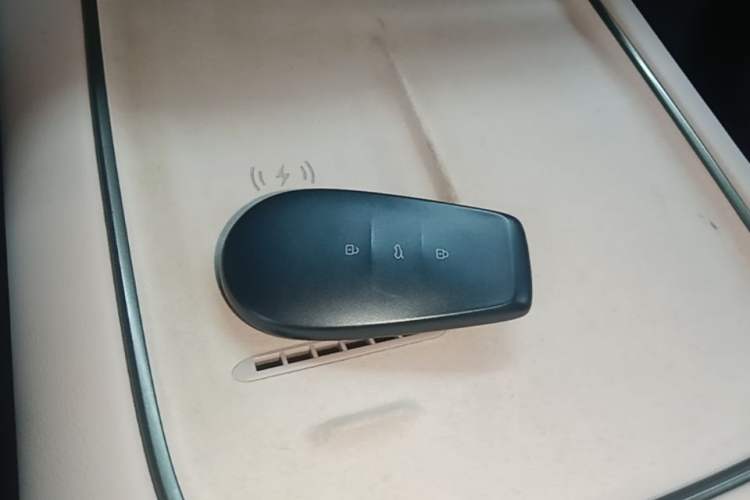 Used Nissan N7 2025 510 Pro Interior 1