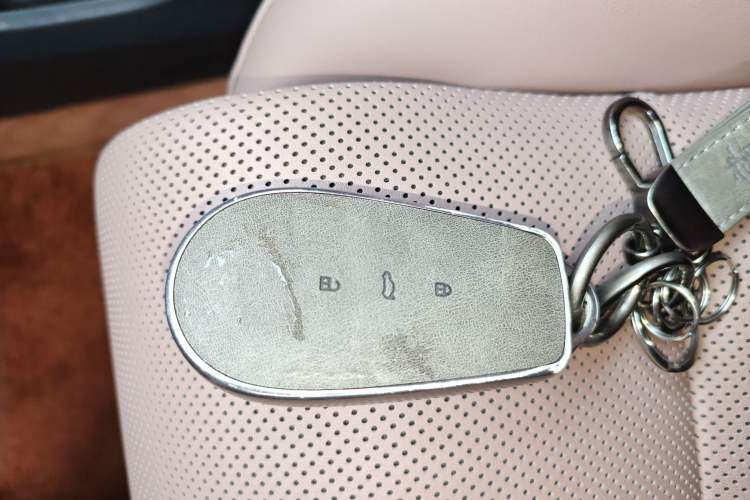 Used Nissan N7 2025 625 Max Interior 1