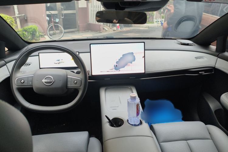 Used Nissan N7 2025 510 Pro Interior 2